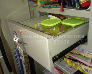 Almirah full drawer with roller Almirah full drawer with roller