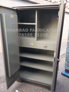 CUSTOM ALMIRAH DRESSING INSIDE